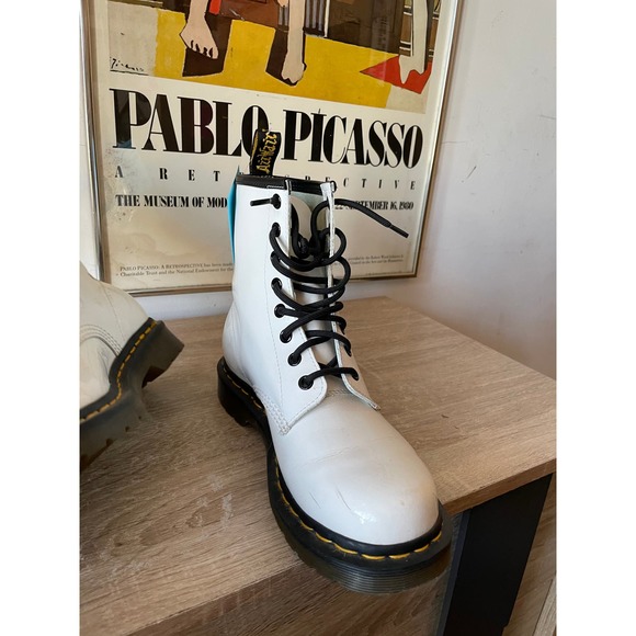 White Vinyl Doc Marten Boots Sz ladies 8 - Picture 3 of 6